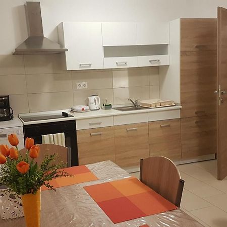 Apartment Orange Brist 普拉 外观 照片