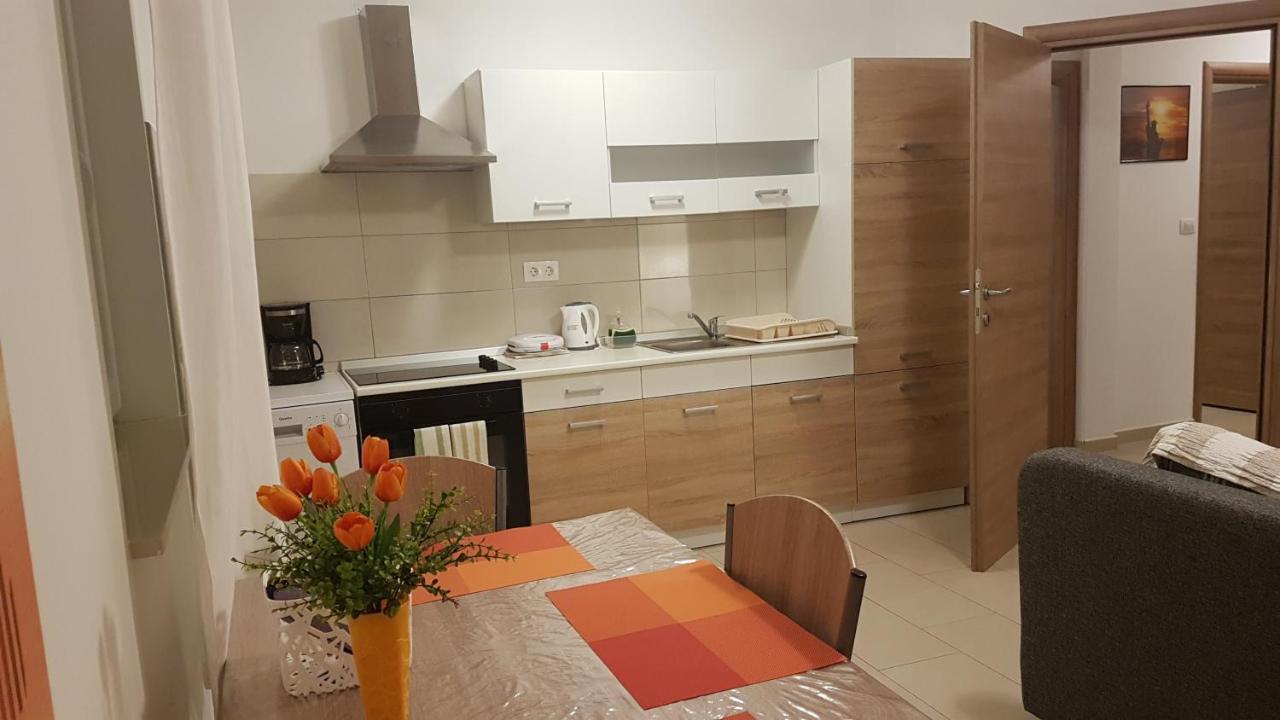 Apartment Orange Brist 普拉 外观 照片